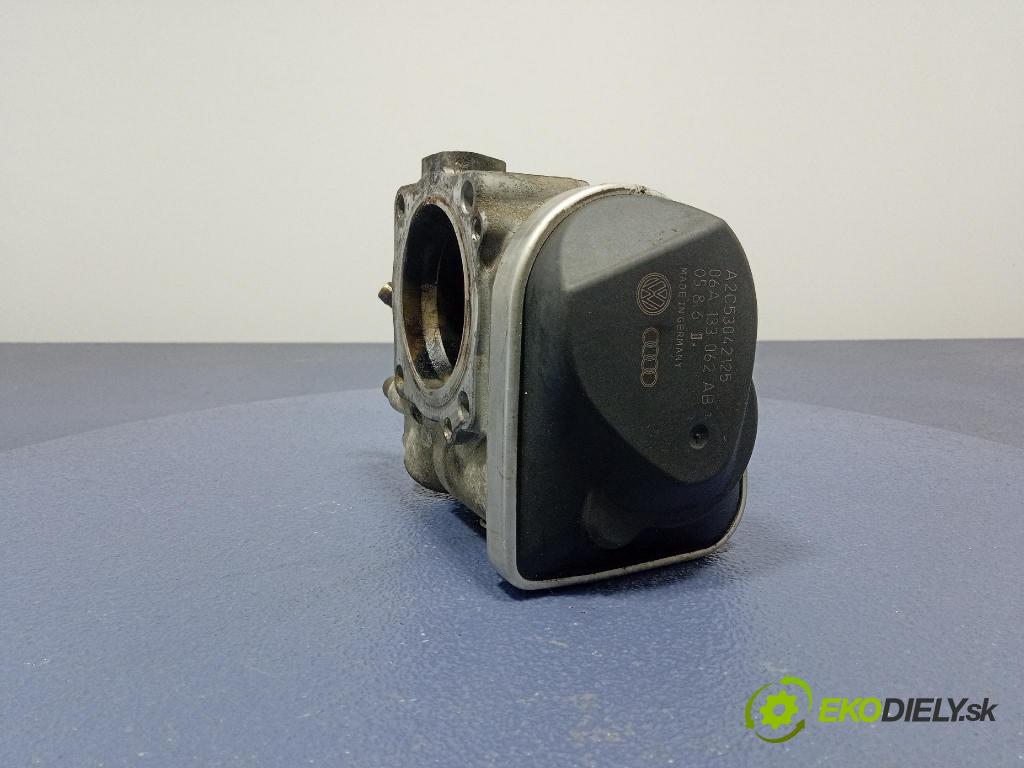 Vw Golf 2005 klapka 06A133062AB