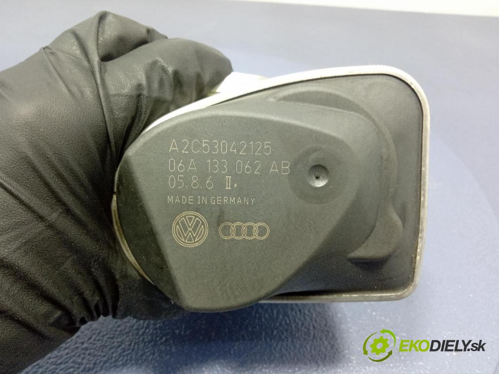 Vw Golf 2005 klapka 06A133062AB