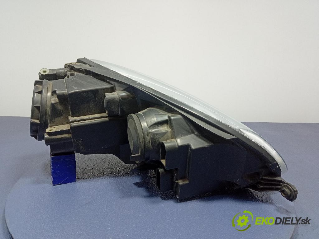 Vw Golf 2005 Reflektor: Vľavo: 1EG247007-57