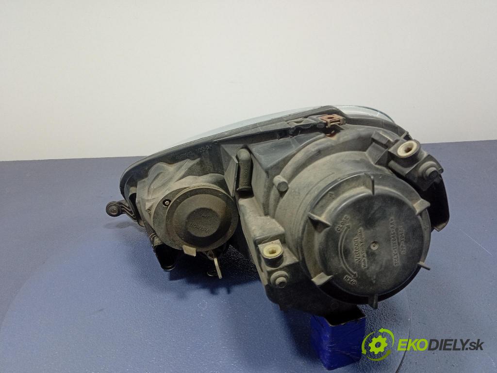 Vw Golf 2005 Reflektor: v pravo: 1K6941006R