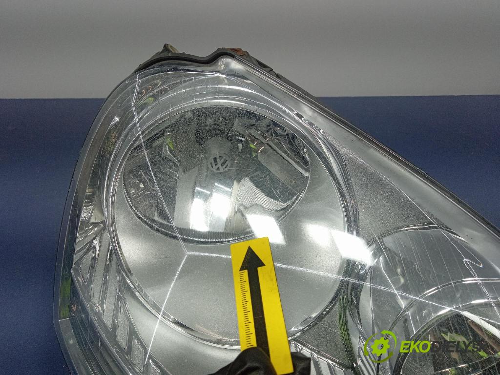 Vw Golf 2005 Reflektor: v pravo: 1K6941006R