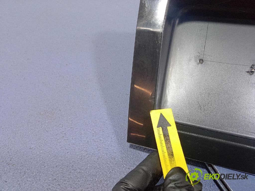 Audi A6 2003 zaslepka: zad 4B5945695