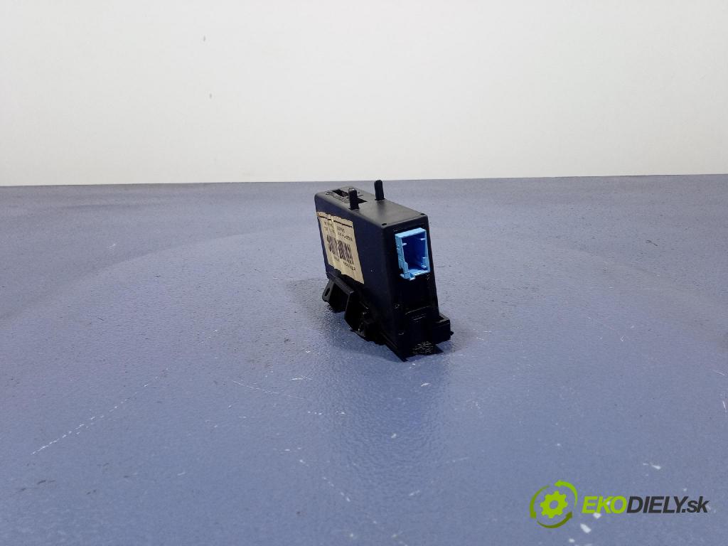 Renault Espace 2004 Spínač zapaľovania: 8200224594