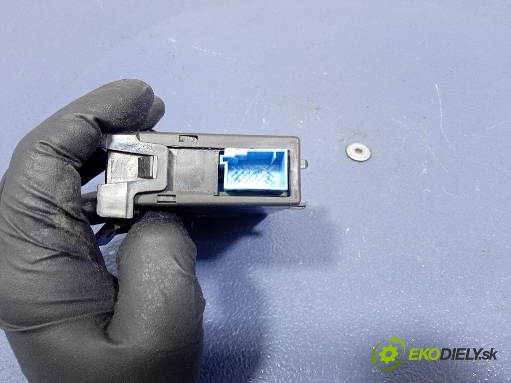 Renault Espace 2004 Spínač zapaľovania: 8200224594