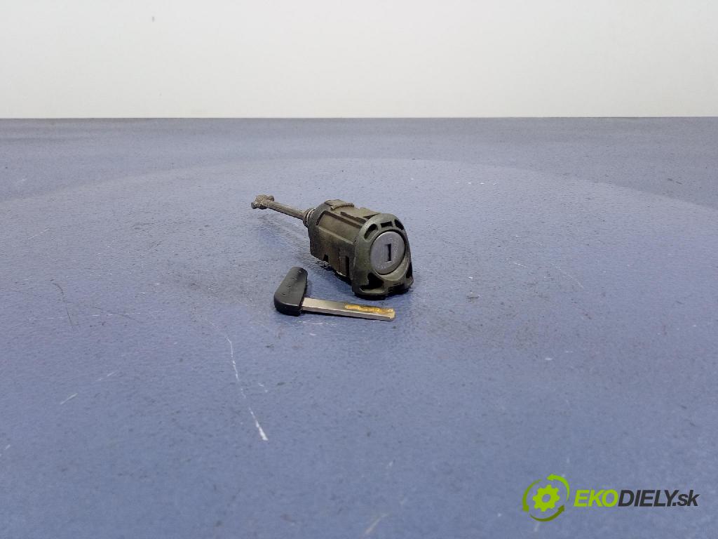 Renault Espace 2004 zámok dvere Predné Vľavo: