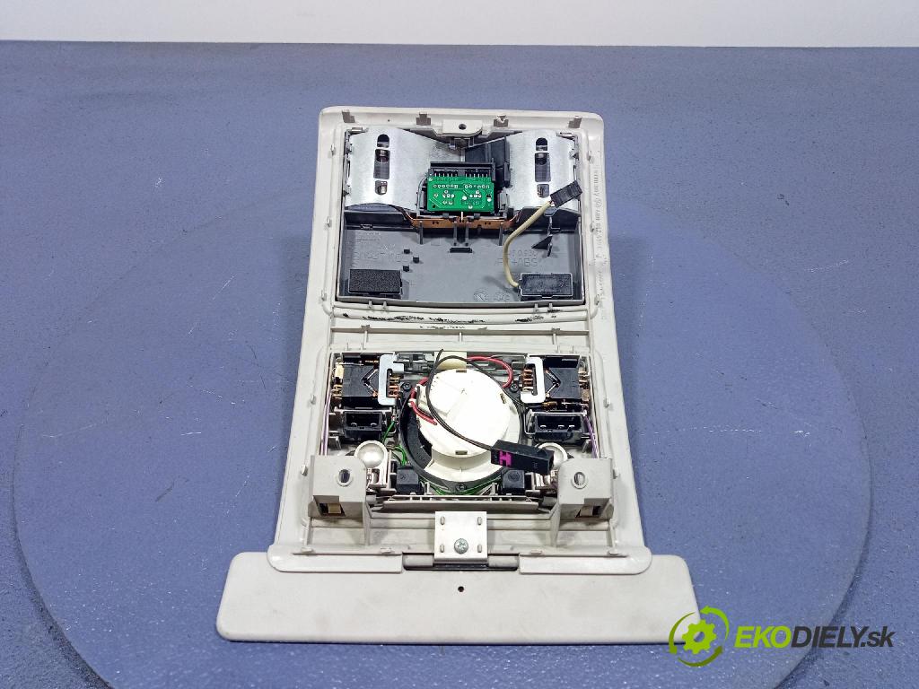 Audi A6 2003 Svietidlá: Vnútri: 4B0867599C