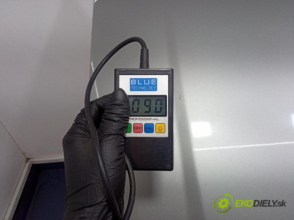 Audi A6 2003 kapota přední: