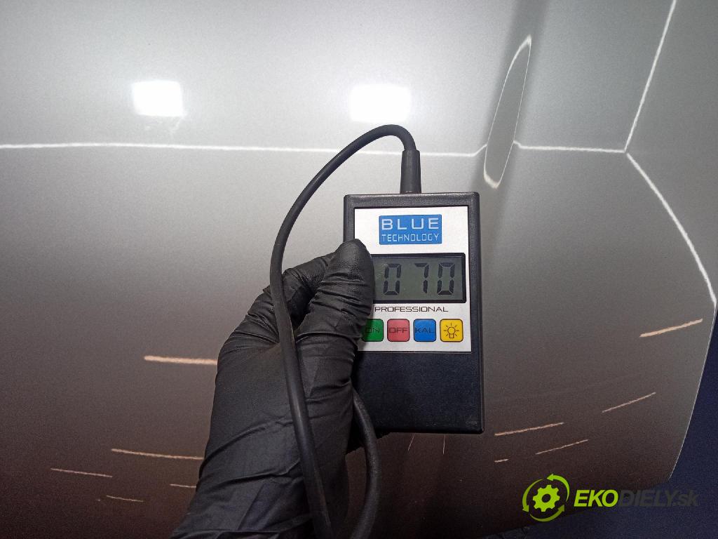 Audi A6 2003 kapota přední: