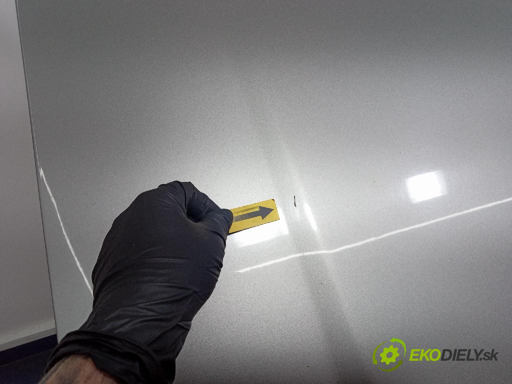 Audi A6 2003 kapota přední: