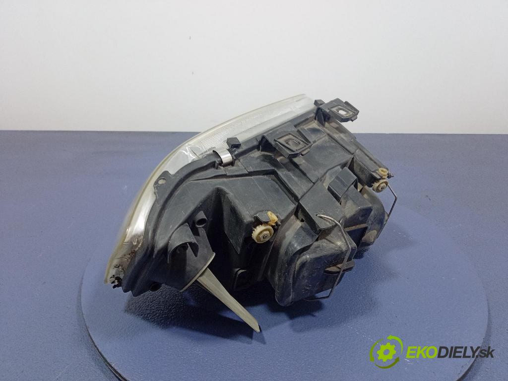 Audi A6 2003 Reflektor: Vľavo: 155929-00