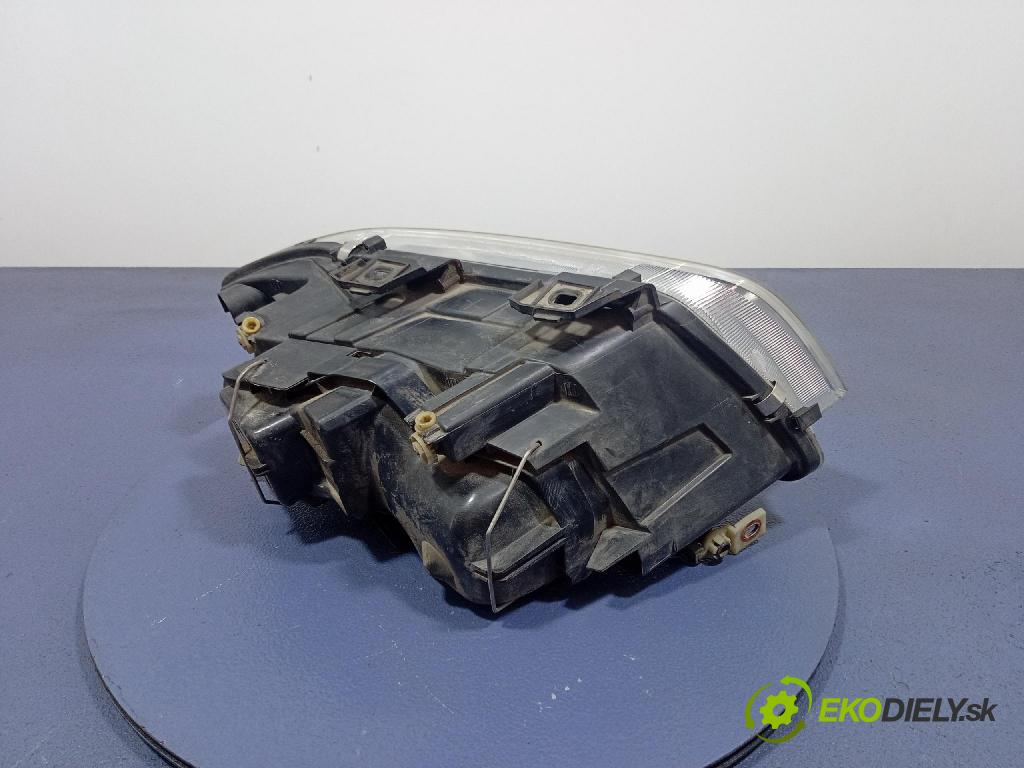 Audi A6 2003 Reflektor: Vľavo: 155929-00