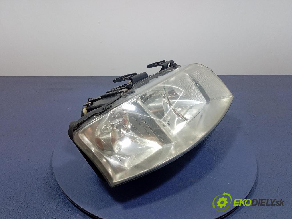 Audi A6 2003 Reflektor: v pravo: 155930-00