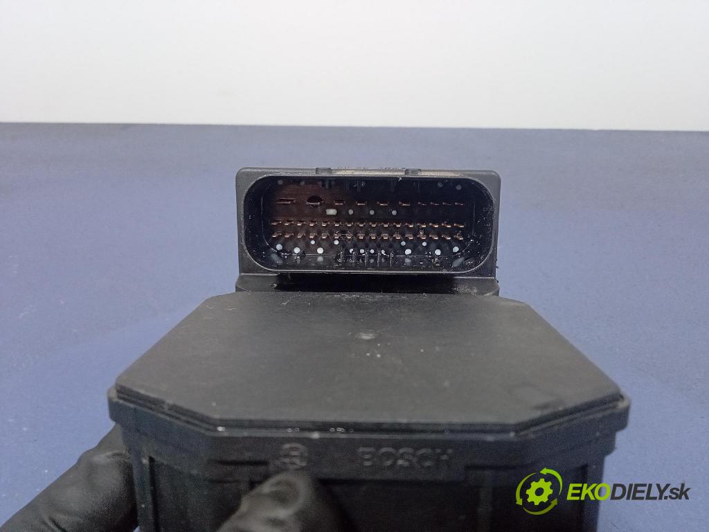 Audi A6 2003 čerpadlo ABS x 4B0614517G