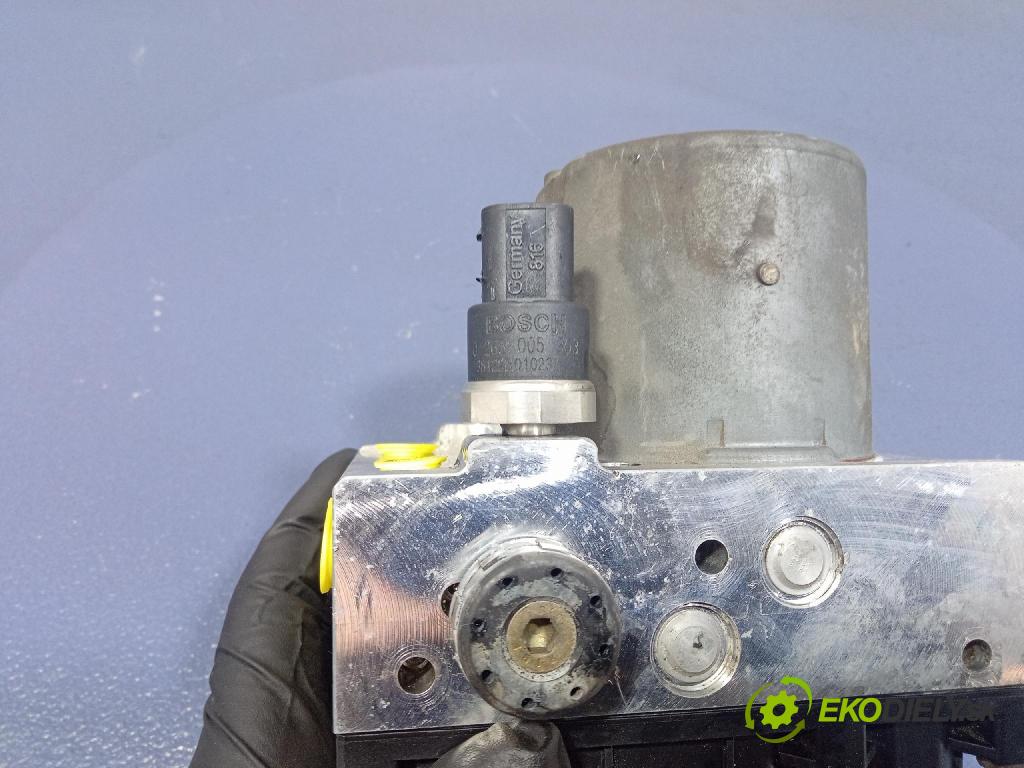 Audi A6 2003 čerpadlo ABS x 4B0614517G