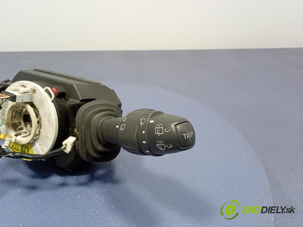 Fiat Stilo 2004 prepínač Komplex: 07353682470