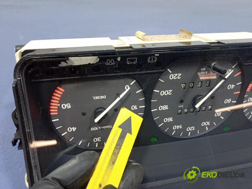 Volkswagen Passat 1.9 tdi 1994 prístrojovka/ budíky 3A0919033C