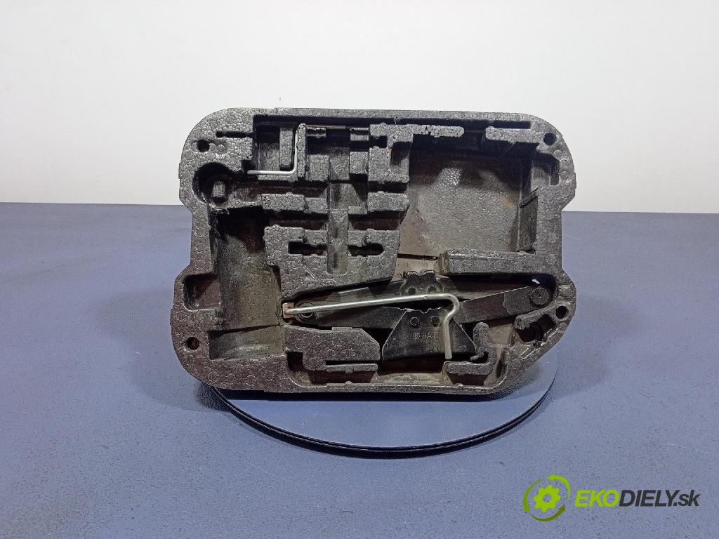 Citroen C4 picasso 2008 zvedák 9681017280