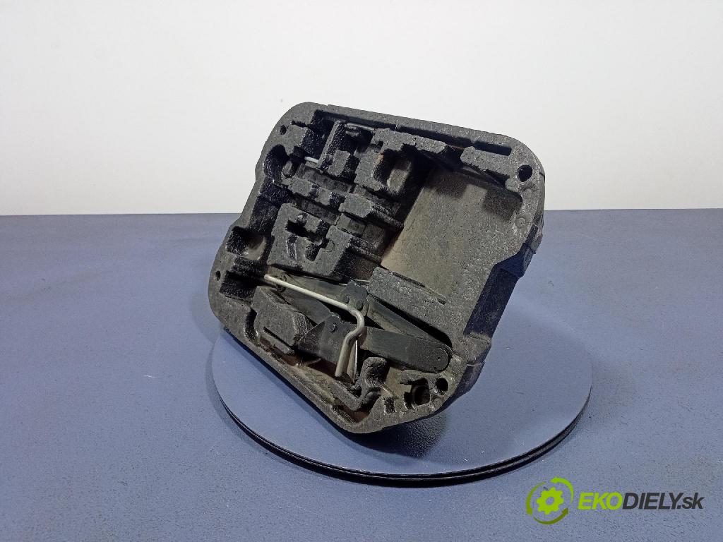 Citroen C4 picasso 2008 zvedák 9681017280