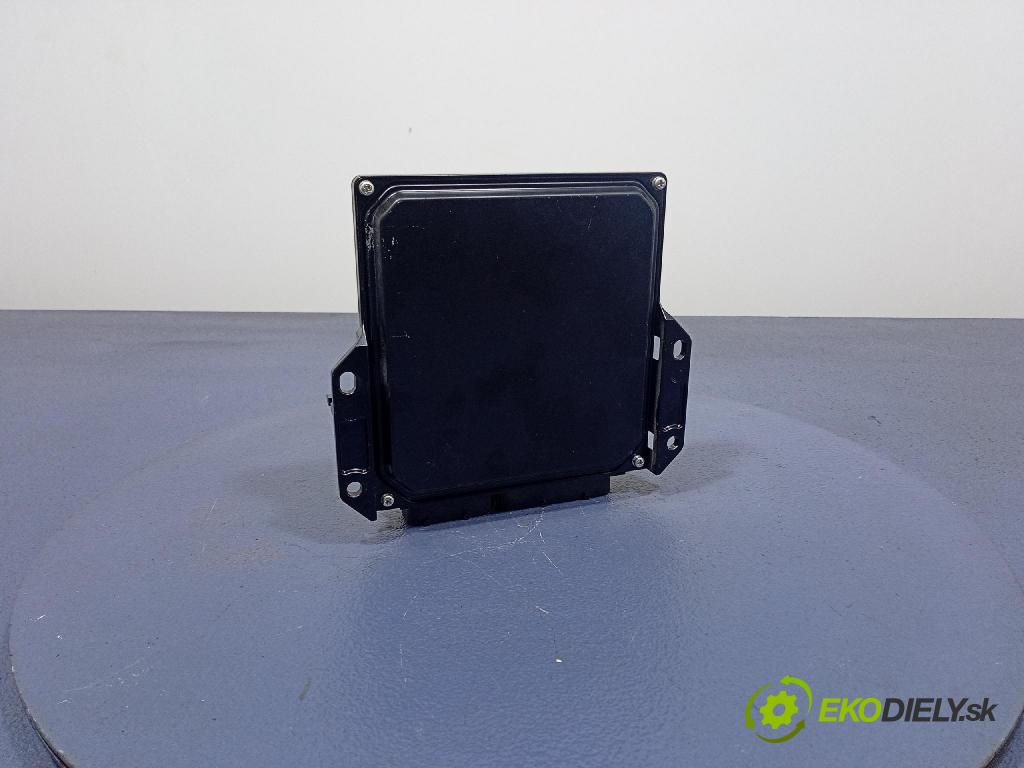 Mazda 5 2006 riadiaca jednotka Motor: RF7P18881H