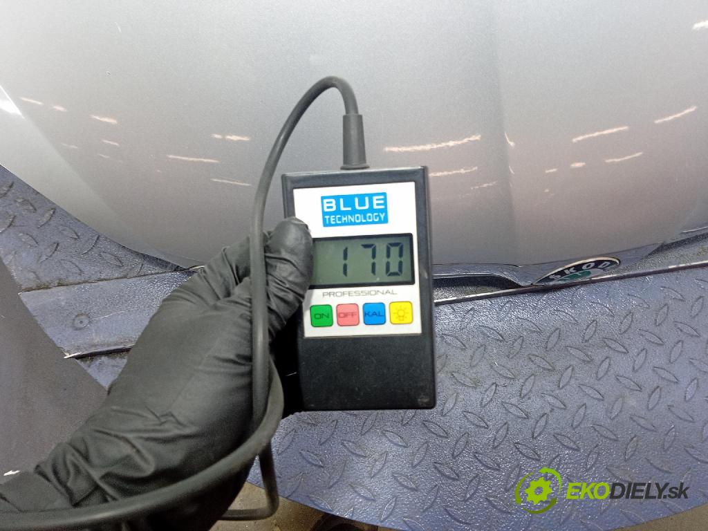 Skoda Fabia 2011 kapota přední: