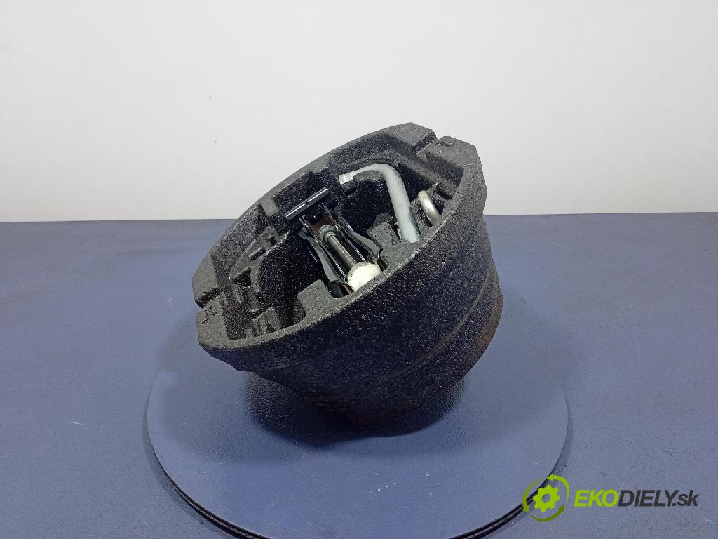 Skoda Fabia 2011 Kulisa radenia 5J0012115