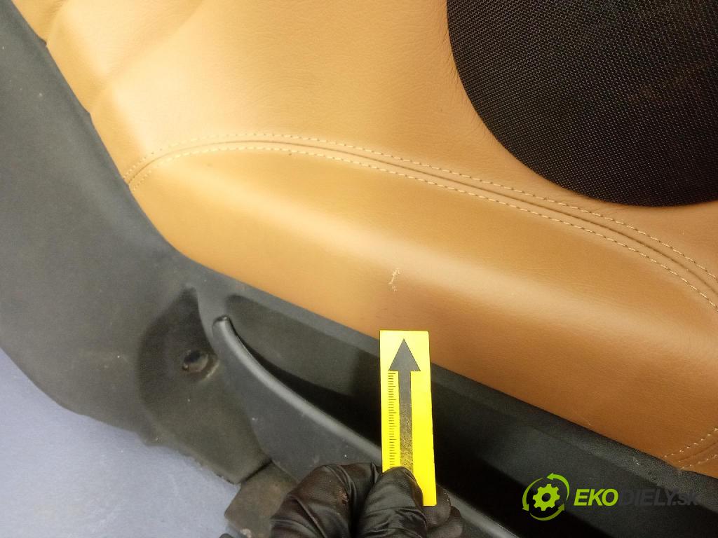 Alfa romeo 147 2008 sedačke: Set.: