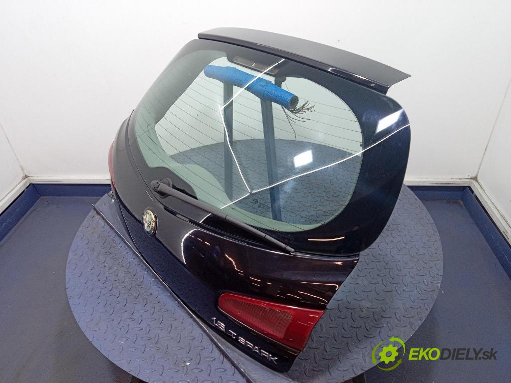 Alfa romeo 147 2008 zadna dveře kufra: kufra: