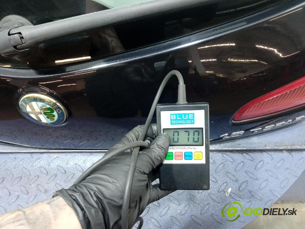 Alfa romeo 147 2008 zadna dveře kufra: kufra: