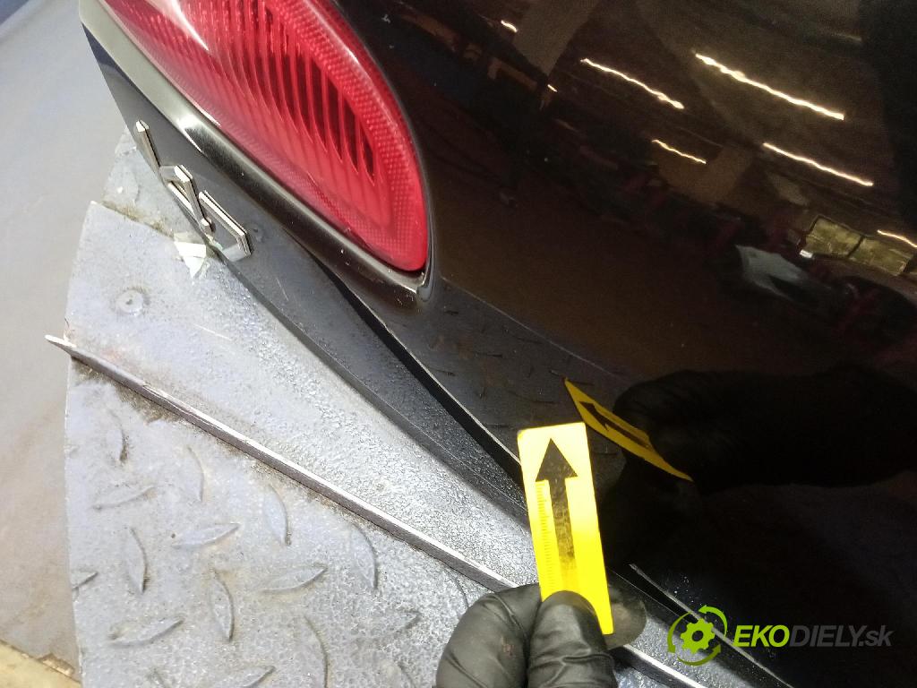 Alfa romeo 147 2008 zadna dveře kufra: kufra: