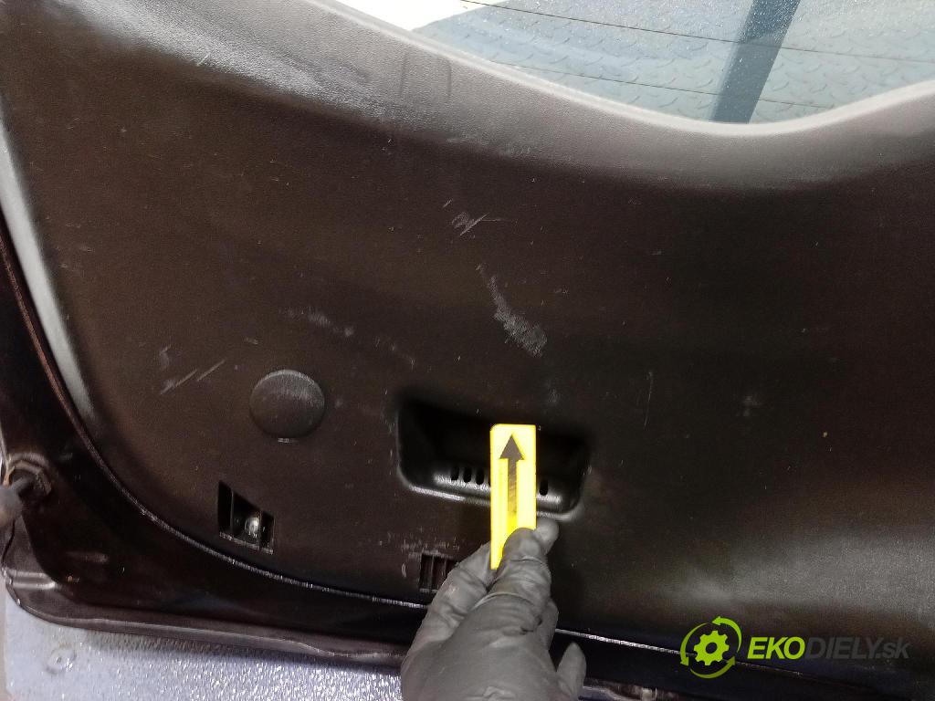 Alfa romeo 147 2008 zadna dveře kufra: kufra: