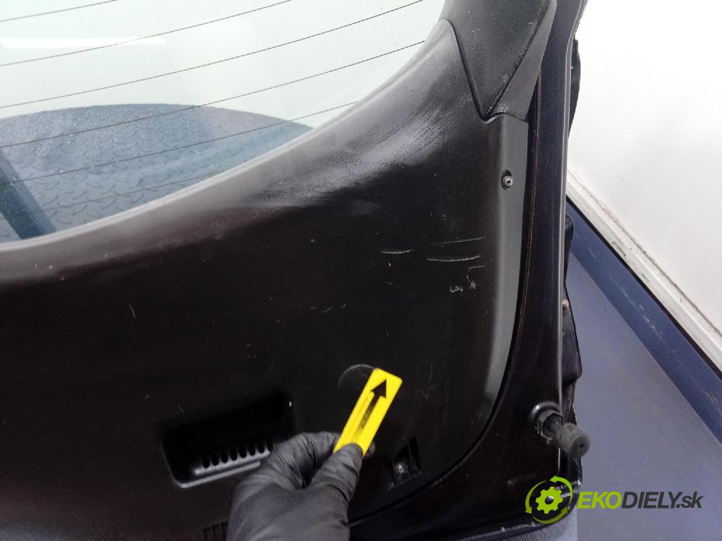 Alfa romeo 147 2008 zadna dveře kufra: kufra: 