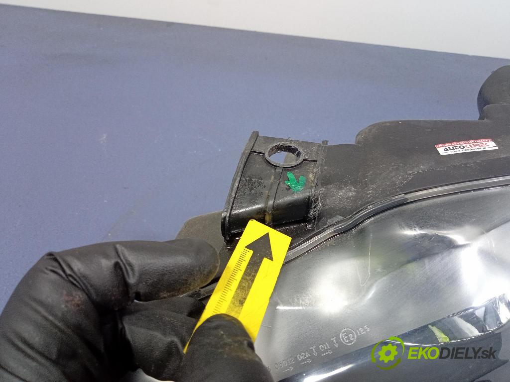 Alfa romeo 147 2008 Reflektor: Vľavo: 89101232SX