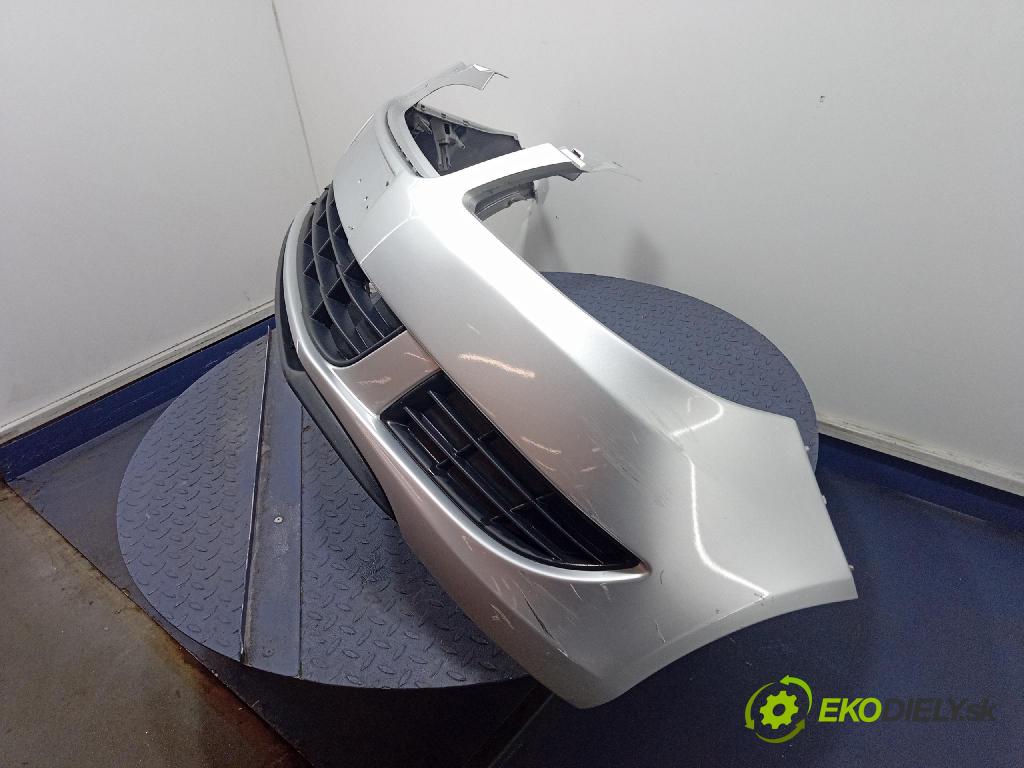 Skoda Fabia 2011 nárazník Predné 5J0807221D