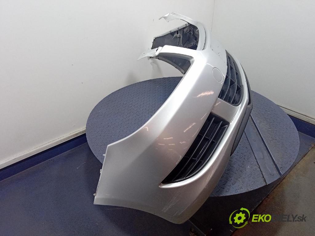 Skoda Fabia 2011 nárazník Predné 5J0807221D