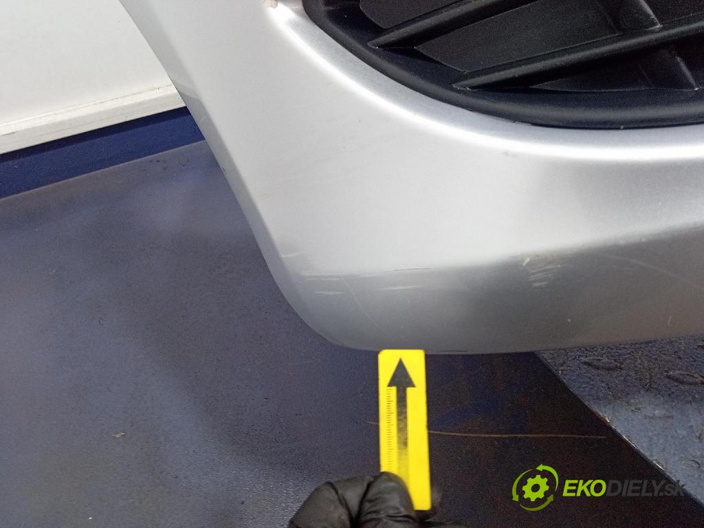 Skoda Fabia 2011 nárazník Predné 5J0807221D