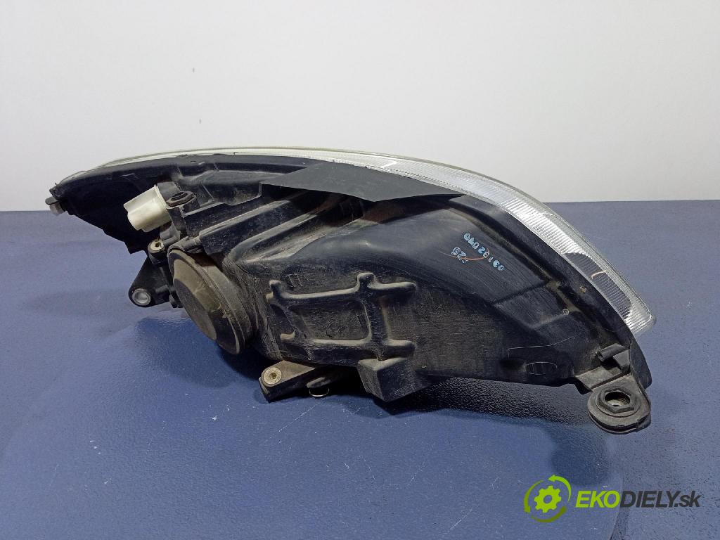 Skoda Fabia 2011 Reflektor: Vľavo: 20-E322