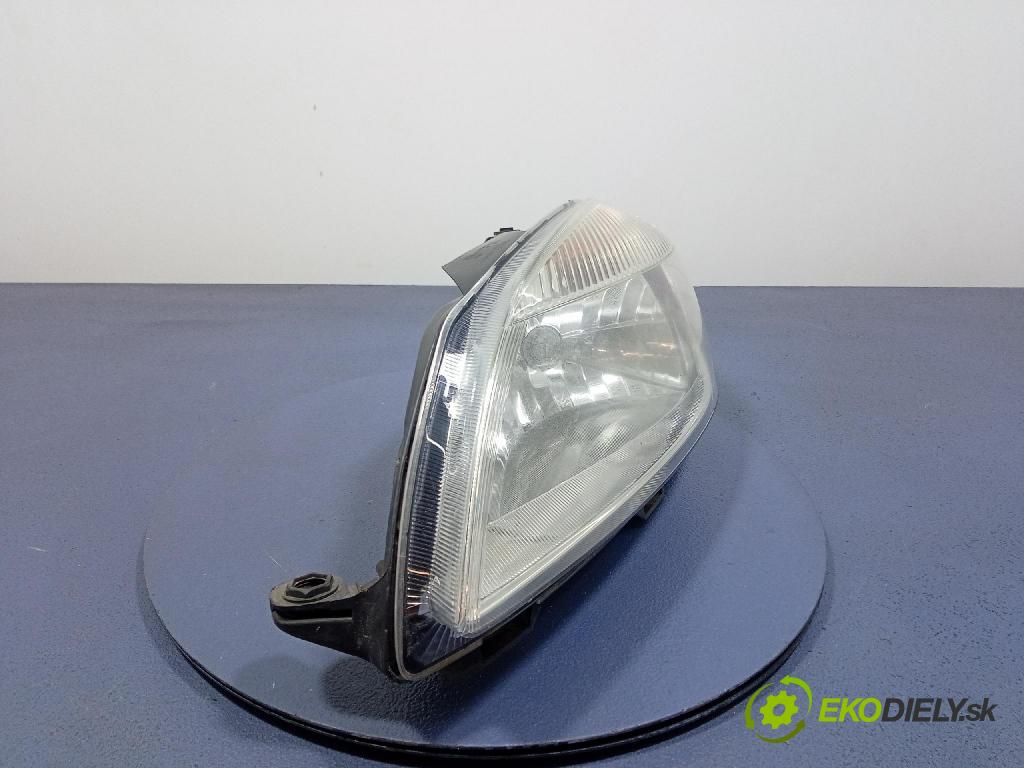 Skoda Fabia 2011 Reflektor: Vľavo: 20-E322