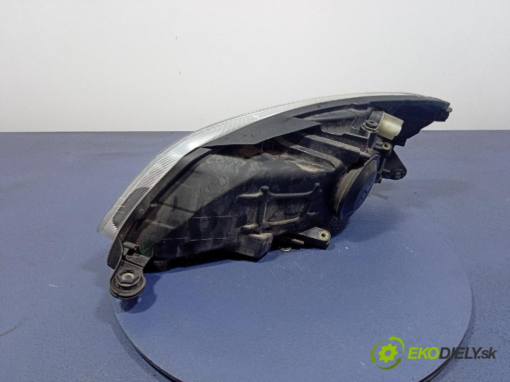 Skoda Fabia 2011 Reflektor: v pravo: 173088-02