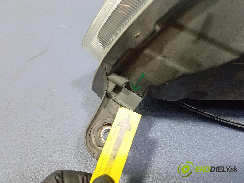 Skoda Fabia 2011 Reflektor: v pravo: 173088-02