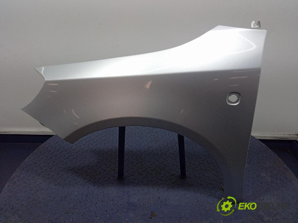 Skoda Fabia 2011 blatník Predné Vľavo: