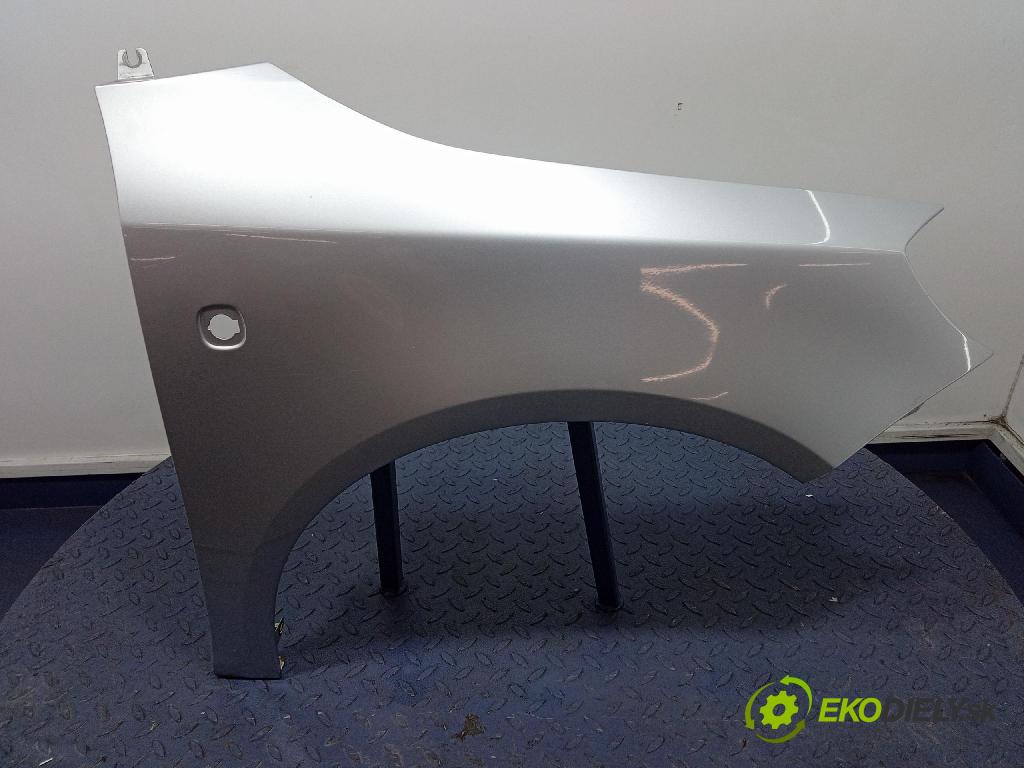 Skoda Fabia 2011 blatník Predné v pravo: