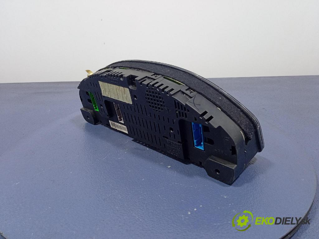 Audi A6 1999 Přístrojová deska 4B0920930L