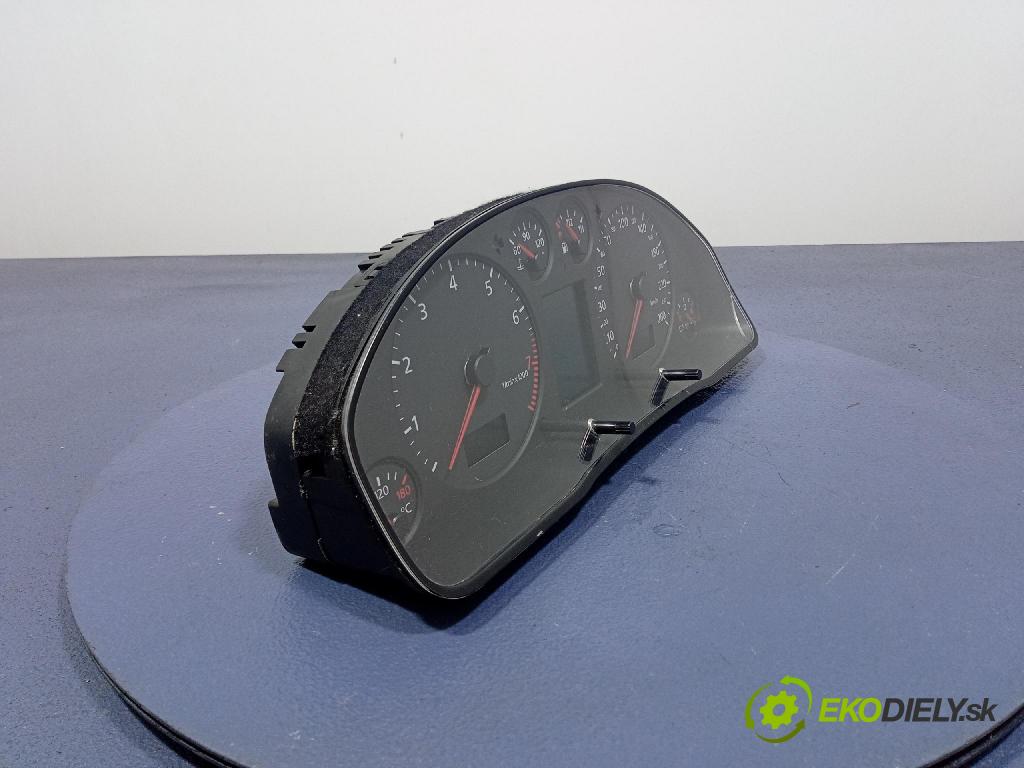 Audi A6 1999 Přístrojová deska 4B0920930L