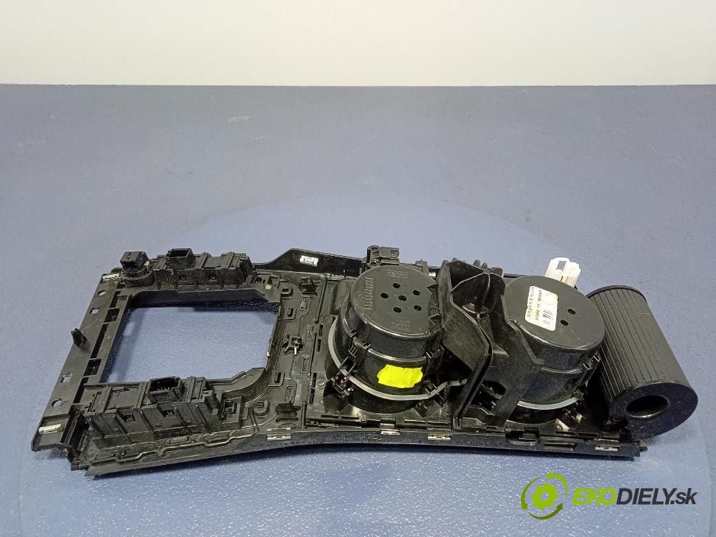 Vw Golf 2019 tunel Stredný: 5G1864263