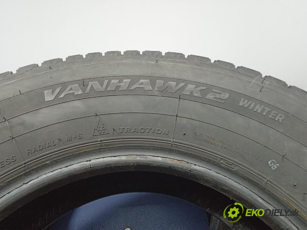 Mercedes Sprinter 1995 pneumatiky: Zima 3286341833911