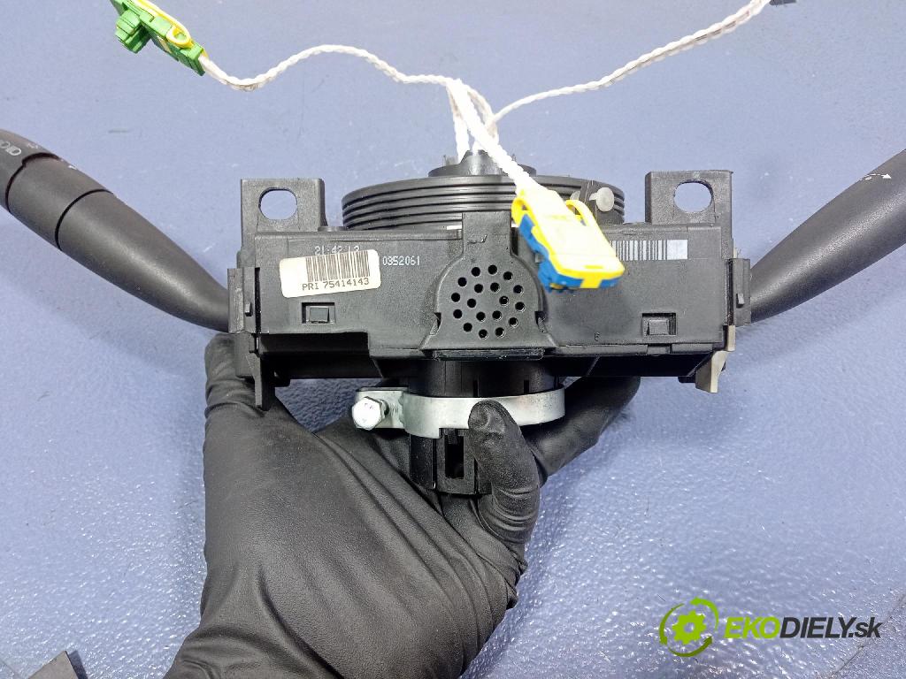 Peugeot Partner 2005 prepínač Komplex: 96574708XT