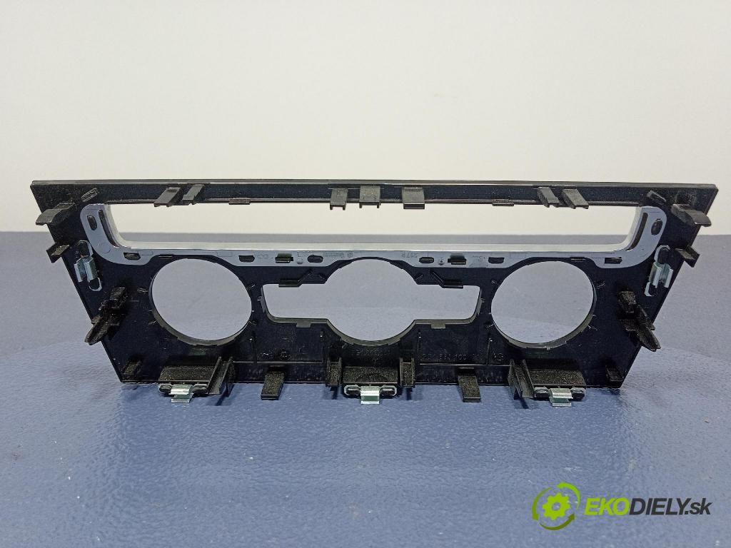 Vw Golf 2019 lišta Dekoratívne: 5G1863100C