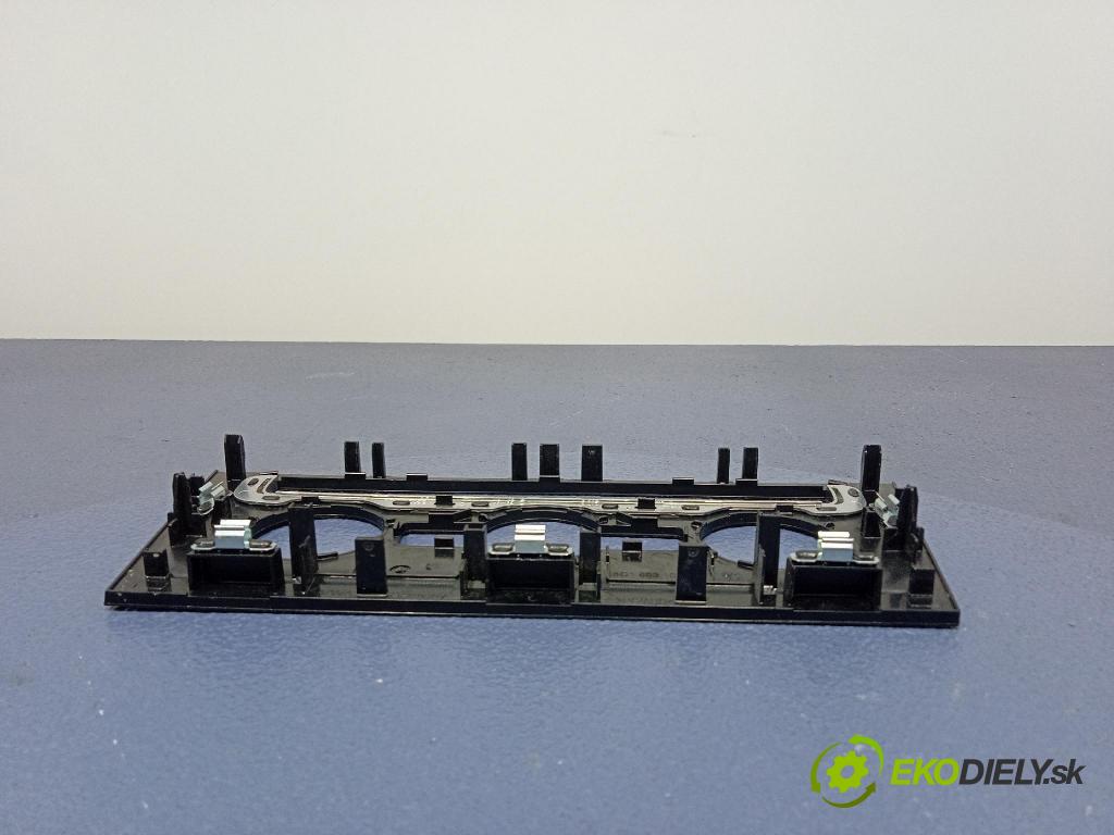 Vw Golf 2019 lišta Dekoratívne: 5G1863100C