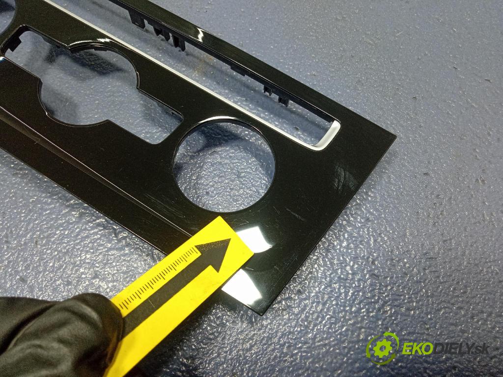 Vw Golf 2019 lišta Dekoratívní: 5G1863100C