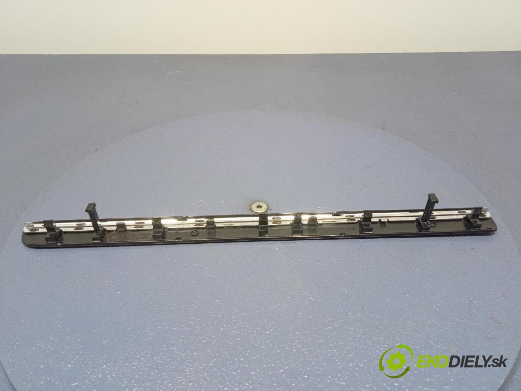 Vw Golf 2019 lišta Dekoratívne: 5G1858418C